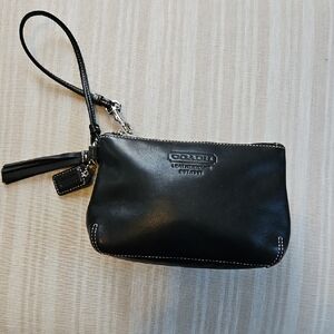 Like New Coach Black Leatherware Wristlet With Tassle
